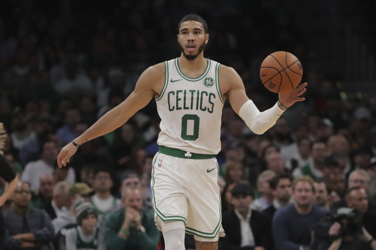 塔图姆NBA生涯全面解析 高效得分与关键球能力如何重塑凯尔特人命运