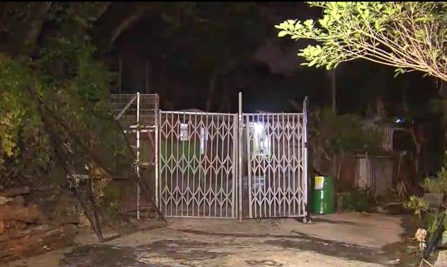  警方搜查元朗高埔村一个货仓。