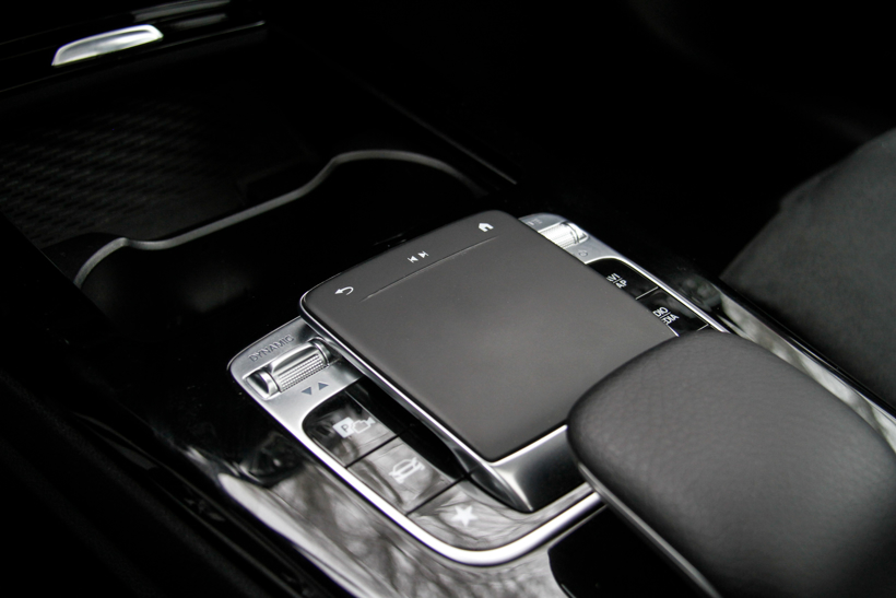 20万不到的奔驰A 是这个时代年轻人触手可及的梦想