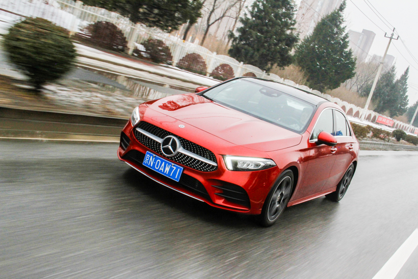 20万不到的奔驰A 是这个时代年轻人触手可及的梦想