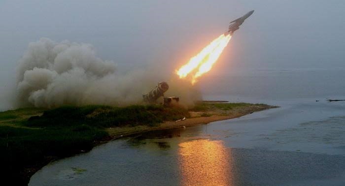 普京:俄在先进武器方面领先 美国人正想法追上