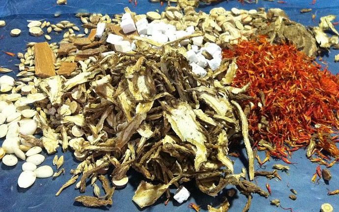 中药协会名头成生意？2万获下属专委会秘书长头