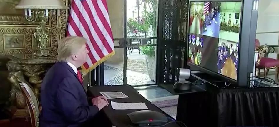 特朗普与驻外军队视频连线。《每日邮报》视频截图