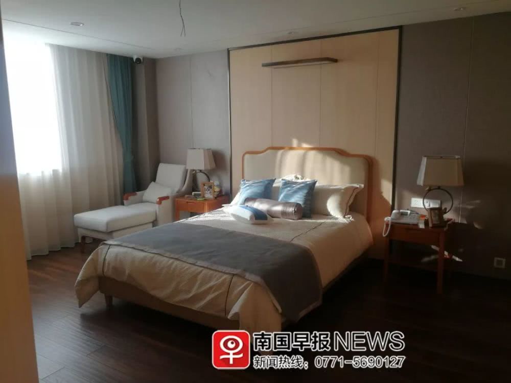 爱国园5楼的样板房,内部装修豪华