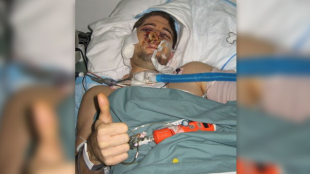 美特种兵在伊拉克被重机枪扫射 做了37次手术