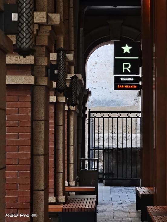 用vivo X30 Pro手机的长焦镜头带你看雪后的天坛