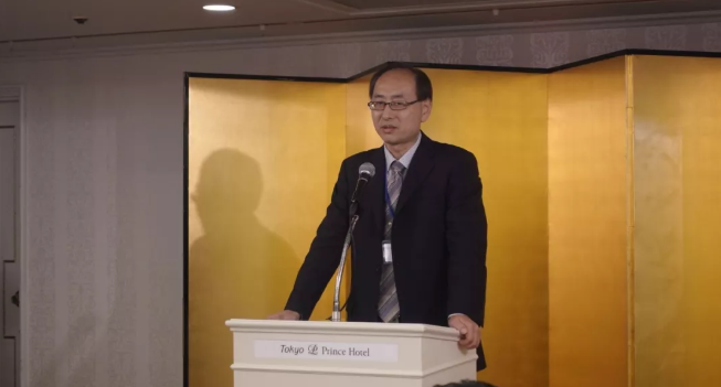 上海外国语大学日本研究中心主任廉德瑰发表致辞 摄影：人民日报记者孟祥麟