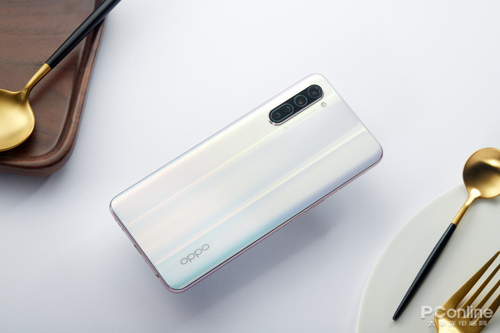 OPPO Reno3评测:5G视频手机,双防抖更清晰
