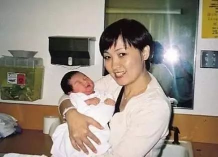 曾志伟前妻自曝患上肺腺癌入院做手术 曾与小12岁男星发展忘年恋