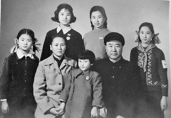 抗日名将傅作义之女:我家七兄妹都走上了治学之