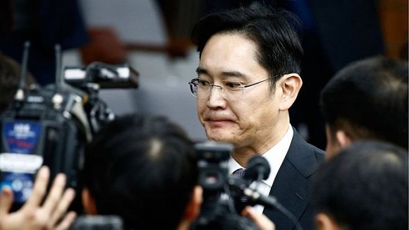 盘点2019全球富人的大瓜:贝索斯离婚 马斯克放飞