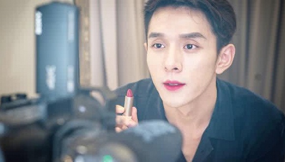 李佳琦直播成为了今年广告行业的现象级事件。