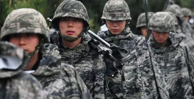这招真狠 韩国拒服两年兵役者可换成进监狱呆三