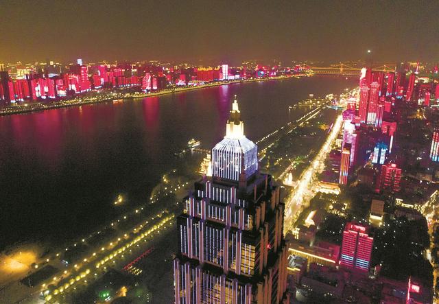 江滩灯光秀东湖看花灯 武汉12项文旅活动陪你快乐跨年