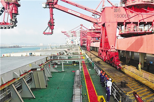 港口岸电助力绿色港湾 粤港澳三地合作推进岸电