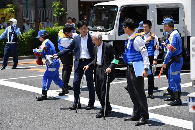  池袋事故肇事司机出院后指认现场（日本经济新闻）