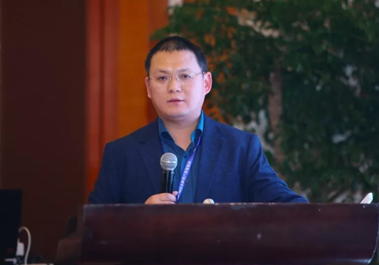 永雄老总_老总办公室图片(2)