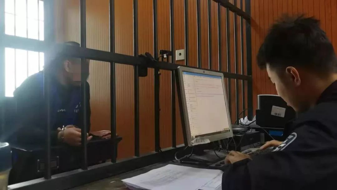 男子同时与五名女子＂恋爱＂骗钱82万 两名女子