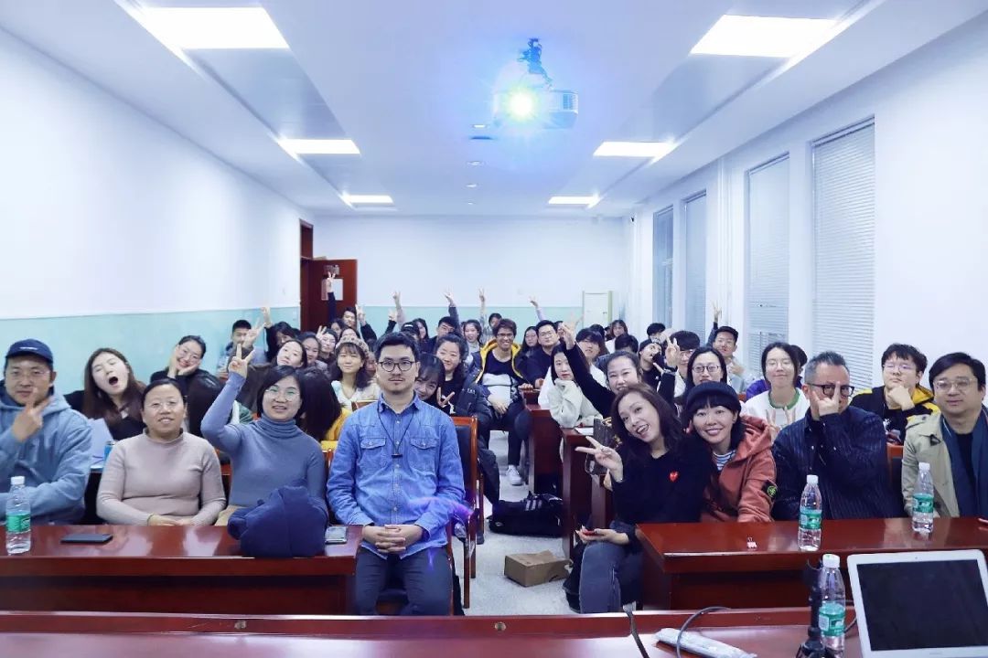 摩登天空招聘_曾18个月发不出工资,现在火到招黑,摩登天空沈黎晖独家揭秘分形创...