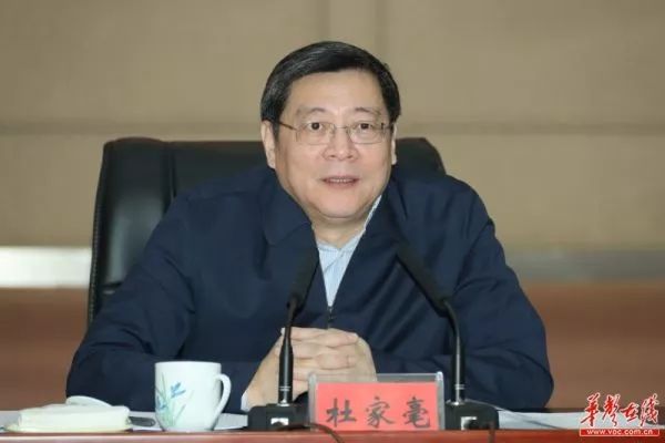 湖南省委书记给600多位“90后”“00后”作报告