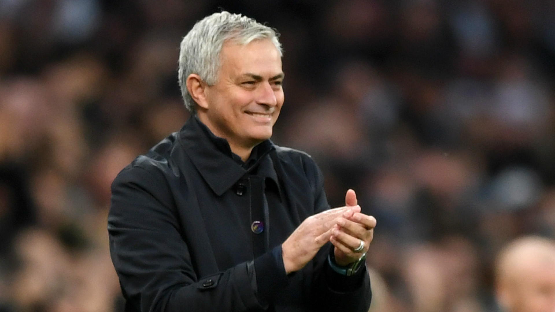 齐纳老总_鸿星尔克老总图片(3)