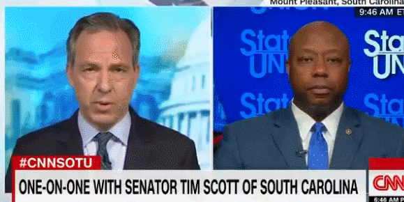 CNN采访蒂姆·斯科特时斯科特似乎并不知情，当他听到“white power”时还震惊了一下 图源：CNN