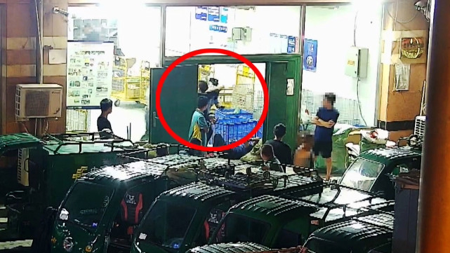 北京一女厨师酒后挥菜刀要帮老公“出气”,被拘留
