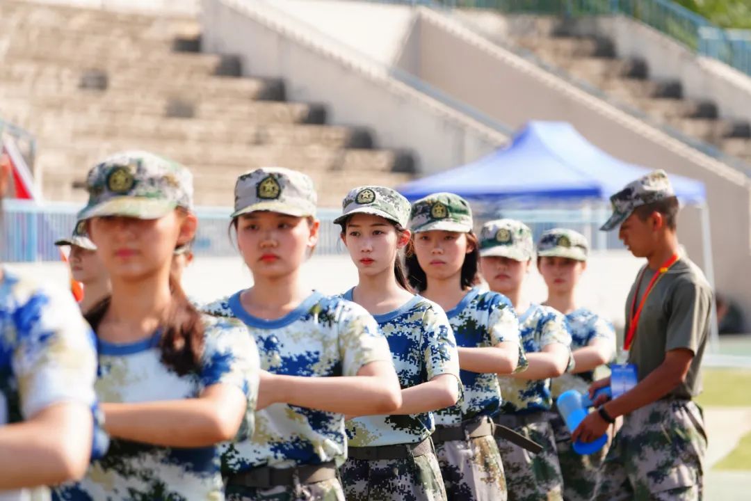 青春!立正!看谁是2020年师大“最飒连队”,快来pick吧!