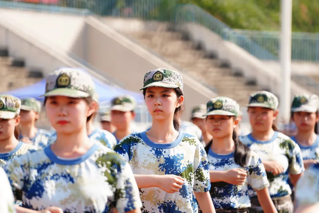 青春!立正!看谁是2020年师大“最飒连队”,快来pick吧!