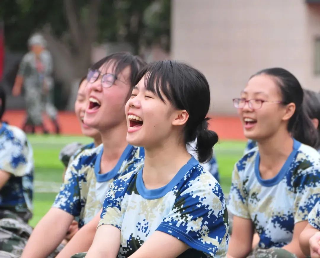 青春!立正!看谁是2020年师大“最飒连队”,快来pick吧!