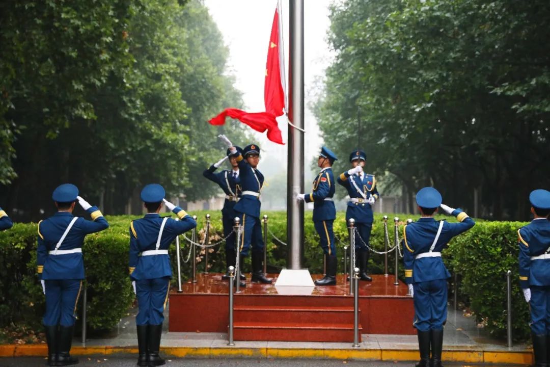双节同庆 | 爱你,我的国!我的北航!祝国泰民安,花好月圆!