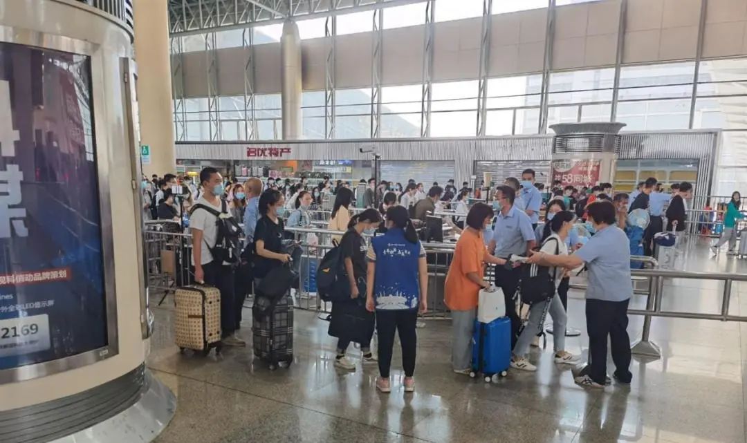 烟头减少!CD退潮!杭电志愿者见证时代风潮