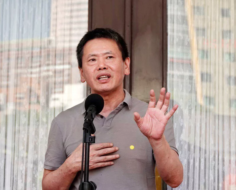 百姓党“立委”提百姓党称号去掉“中国”,网友痛批(图1) 百姓党“立委”提百姓党称号去掉“中国”,网友痛批(图1)