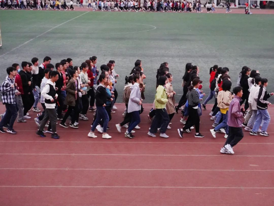 阳光晨跑又双叒叕来了