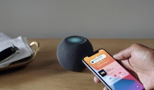 HomePod Mini与iPhone交互