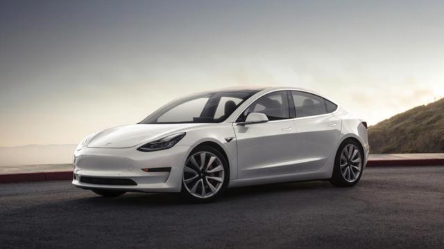 一年降价10多万 Model 3现在到底买不买？