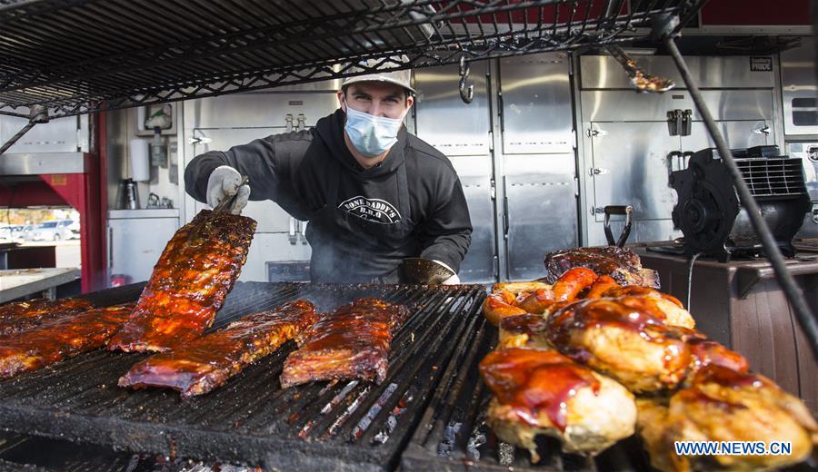 CANADA-ONTARIO-MISSISSAUGA-RIBFEST-DRIVE-THRU