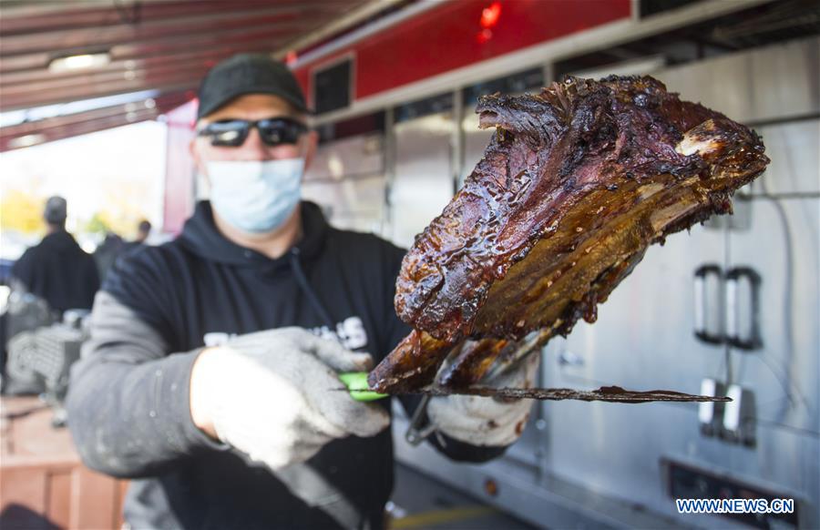 CANADA-ONTARIO-MISSISSAUGA-RIBFEST-DRIVE-THRU