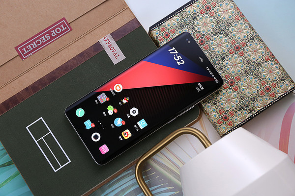 vivo手机哪个电池最大 eb41-kavypmq1406438.jpg