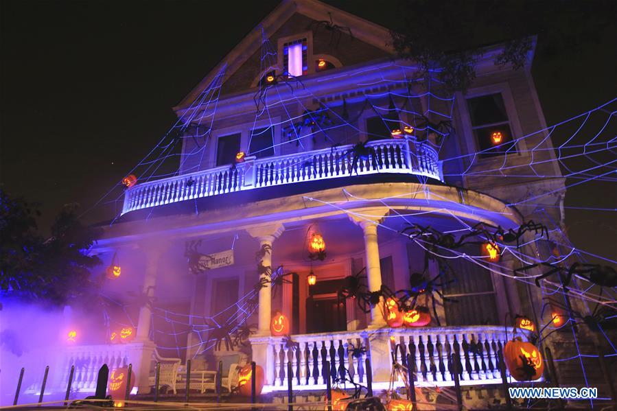 ghost-manor-attracts-a-lot-of-visitors-ahead-of-halloween-world-news-sina-english