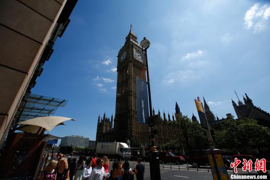 伦敦大本钟新年钟声重新敲响