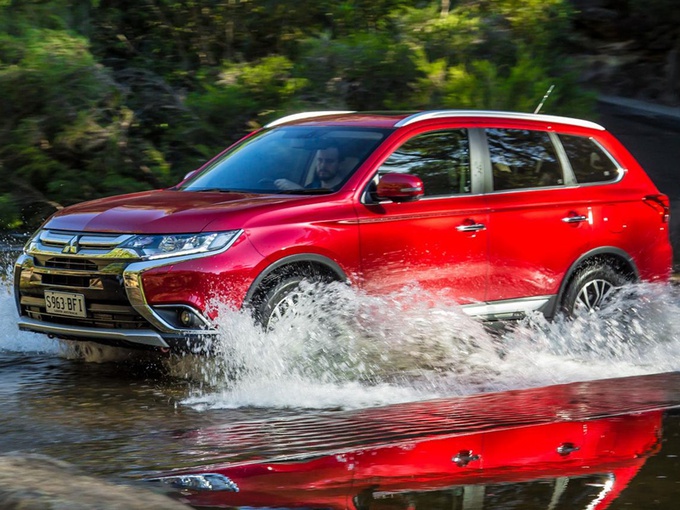 三菱全新欧蓝德谍照曝光！外观大改下半年开售