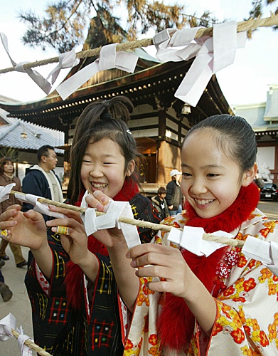 世界各地如何迎接元旦？在这国只能食素