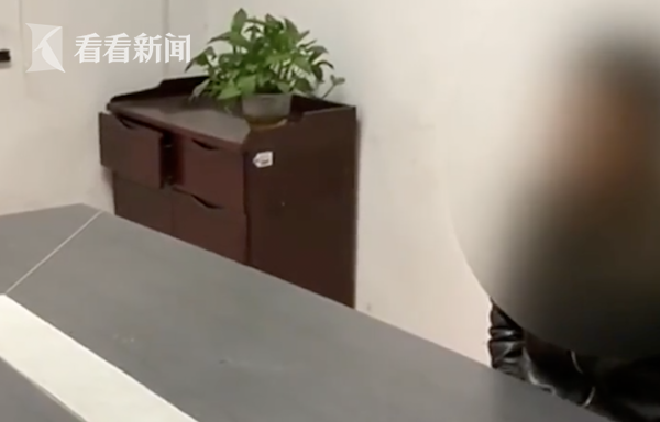 6161ac16424141074fc598b02e8e83ce.png 回家发现客厅墙被砸穿 邻居装修队长:记错楼层