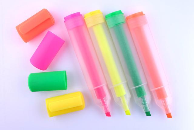 怎么用PS做出荧光效果 怎么用PS调节荧光亮度