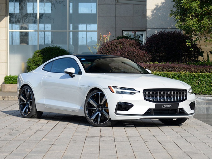 Polestar两款新车正在路上!纯电跑车+SUV