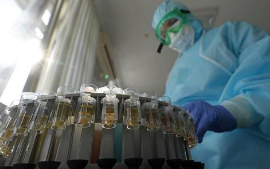 俄医生接种新冠疫苗后感染 当地卫生部回应了