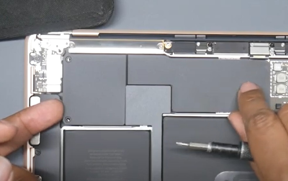 macbookpro内部结构图,iphone11pro内部结构图 想要进一步了解新款 macbook air 散热结构的小伙伴可以等一等 ifixit