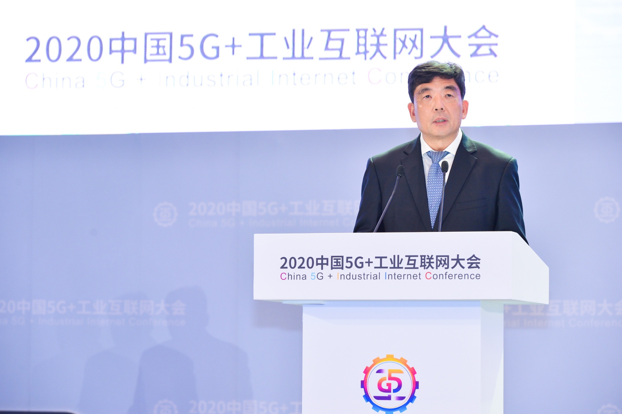 中兴老总黄_中兴老款直板黄屏手机