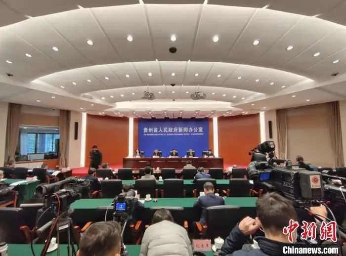 贵州省贫困人口_贵州省人口年龄分布图